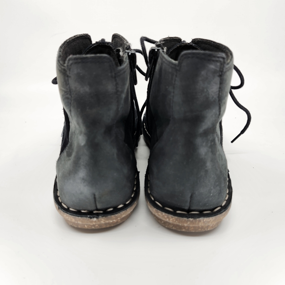 Clarks Black Suede Ankle Boots Leather Trim, Lace Front with Side Zip Size 7 1/2 - Picture 6 of 9